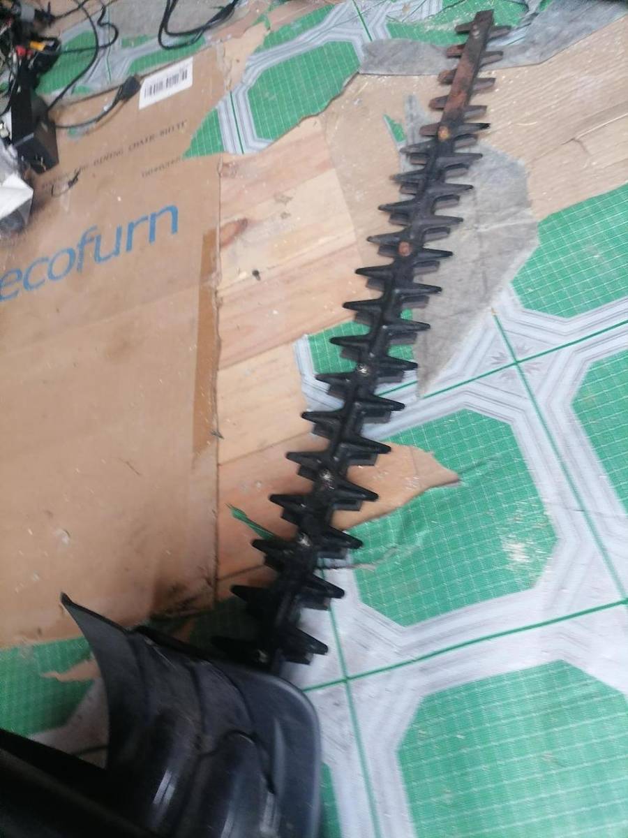 Hedge Trimmers **STORAGE CLEARANCE**LAWNSTAR PETROL HEDGE TRIMMER